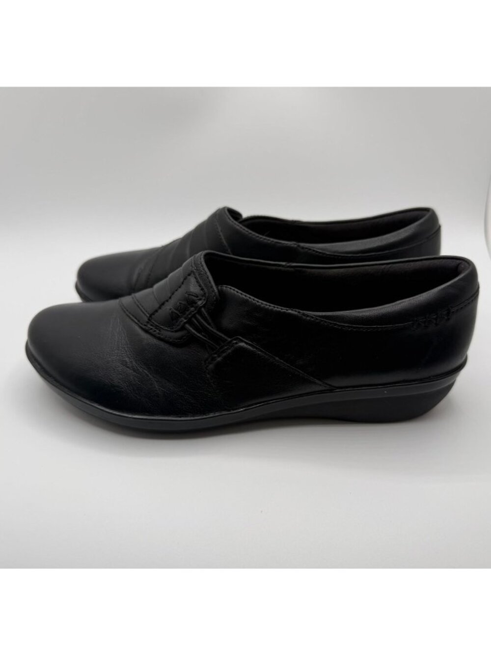 Clarks Everlay Iris Loafers Women's Size Black Leather Comfort Slip-on Shoes